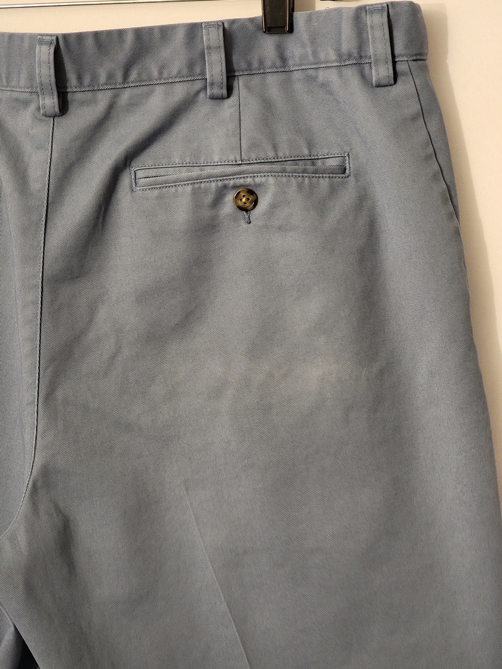 L.L. Bean Comfort Waist Men's Flat-Front Shorts Size 37 - Picture 6 of 9